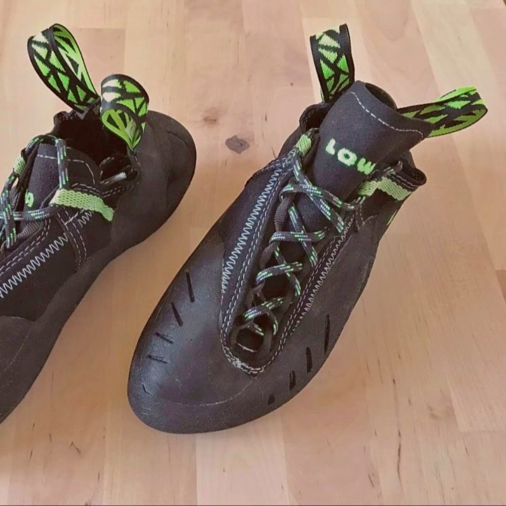 Lowa Rocket Lace EU 41 Climbing shoes